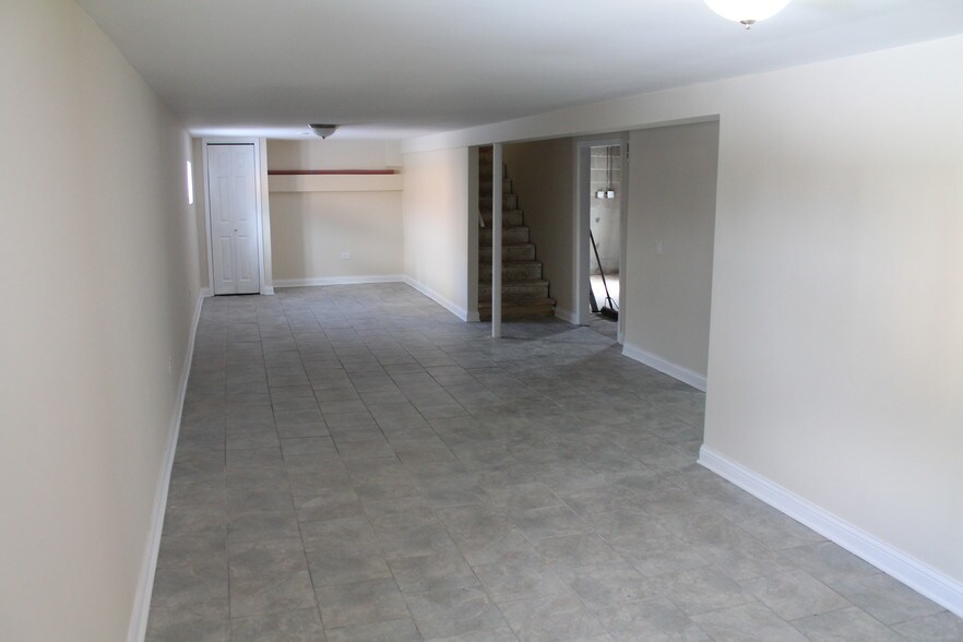 Building Photo - 18003 Greenview Terrace