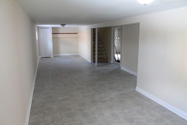 Building Photo - 18003 Greenview Terrace