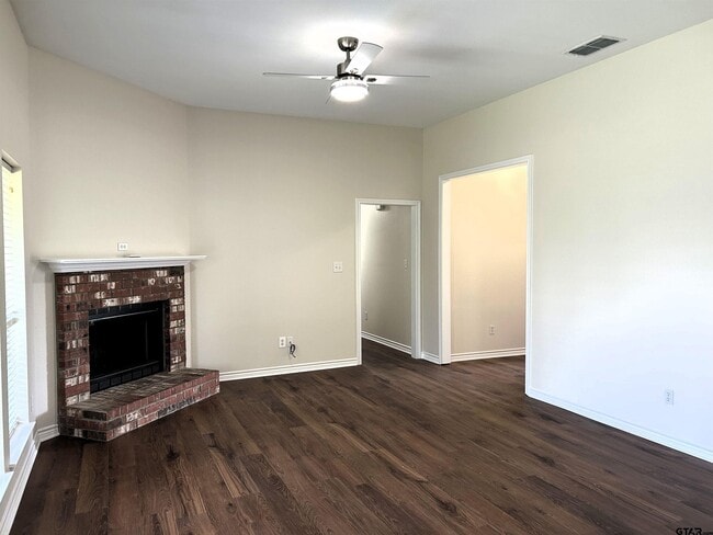 Building Photo - 11250 Derby Dr
