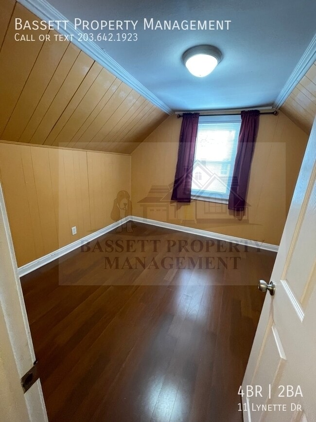 Building Photo - 11 Lynette Dr