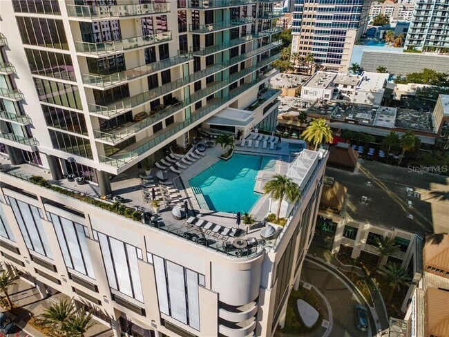 Building Photo - 275 1st Ave S