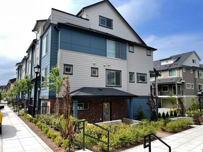 Building Photo - CLICK "REQUEST A TOUR" NOW!