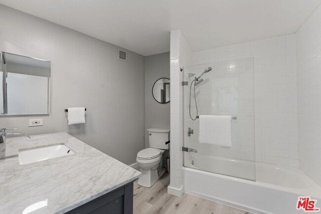 Building Photo - 4316 Marina City Dr