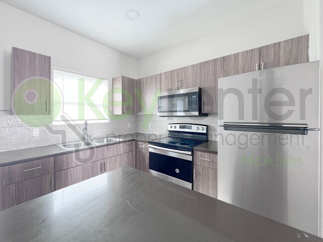 Building Photo - 3B/2B Gated Community, Pet friendly- Edinburg TX