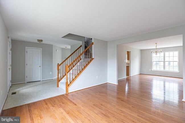 Building Photo - 8 Mintwood Dr
