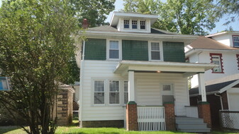 Building Photo - 352 Demain Ave