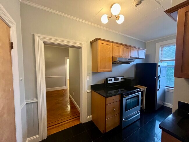 Building Photo - 300 Benefit St