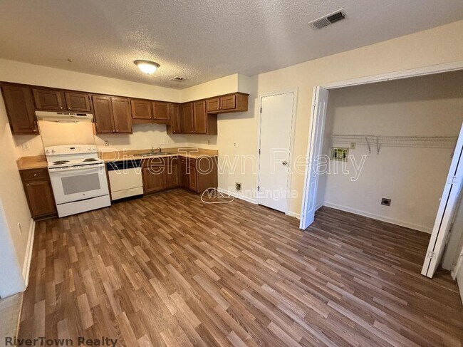 Building Photo - 3834 Windermere Rd