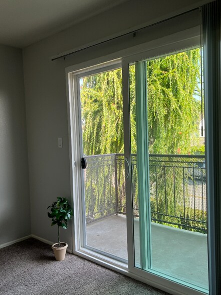 Building Photo - 841 W La Habra Blvd