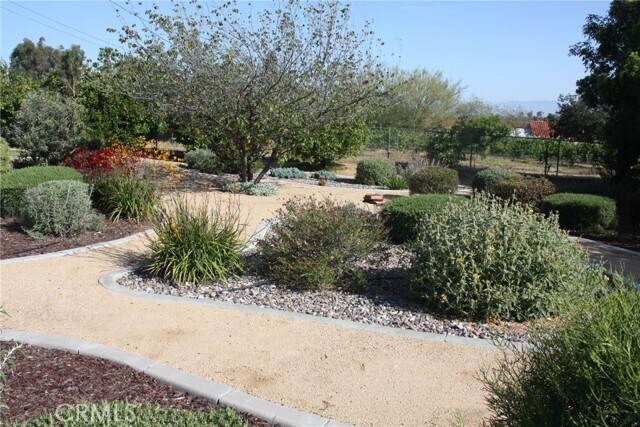 Building Photo - 16540 Wagon Wheel Dr