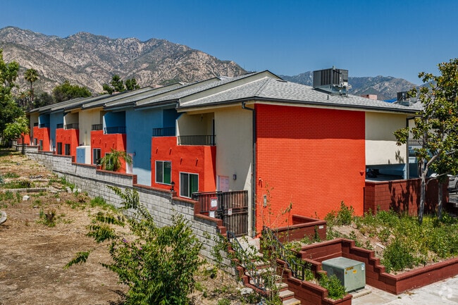 Building Photo - Altadena Townhouse Apartments