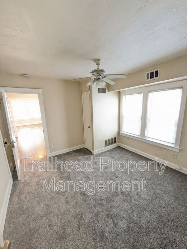 Building Photo - 4002 Warwick Blvd