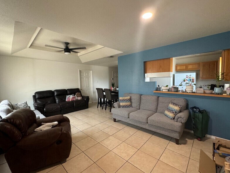 Building Photo - 120 Ramon Cardenas Dr