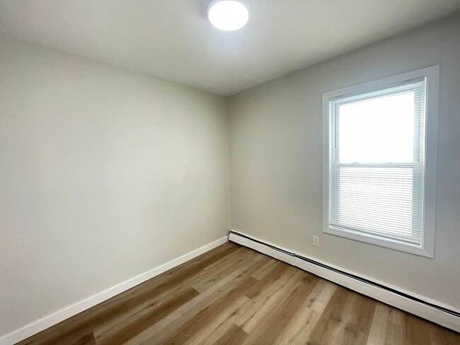 Building Photo - 124 Beech St