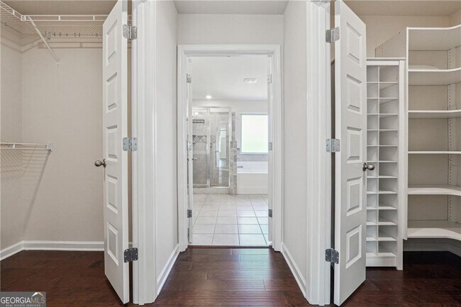 Building Photo - 3373 Shoals Ridge Dr