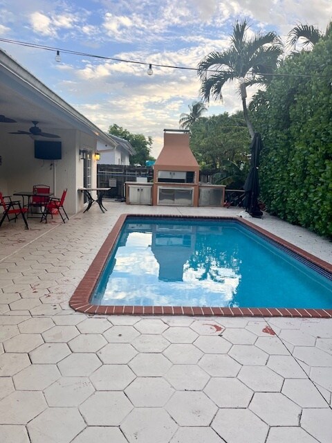 Building Photo - 15770 SW 141st Ct