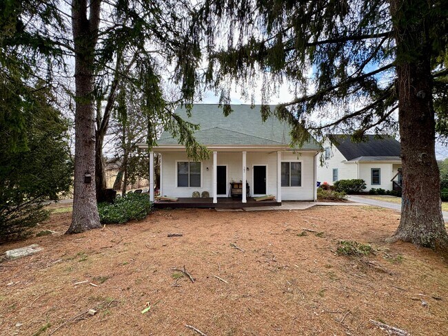 Building Photo - 50% Off First Month! Spacious 3BR Townhome...