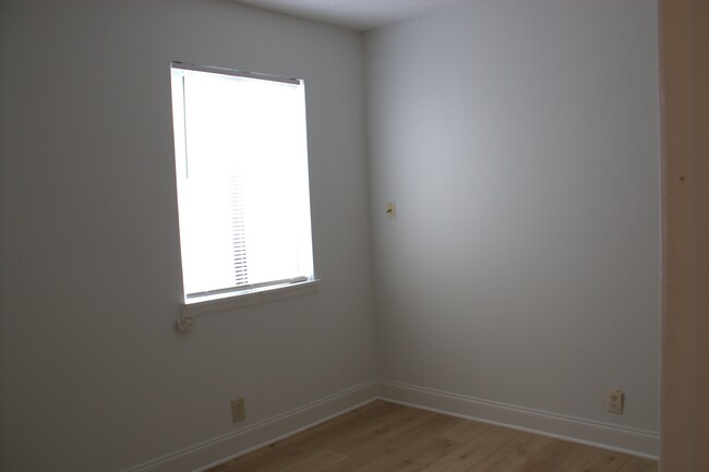 Building Photo - 2714 Clayton Dr NW