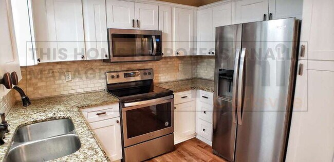 Building Photo - 3416 Bradfield Dr