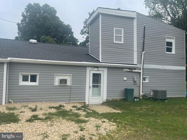 Building Photo - 5455 Mason Springs Rd