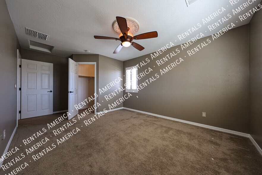 Building Photo - 26462 N 165th Dr