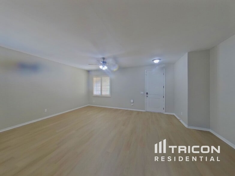 Building Photo - 42506 W Mira Ct
