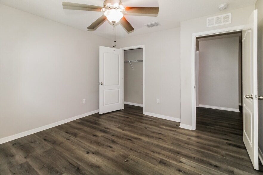 Building Photo - 14471 Finsbury Dr