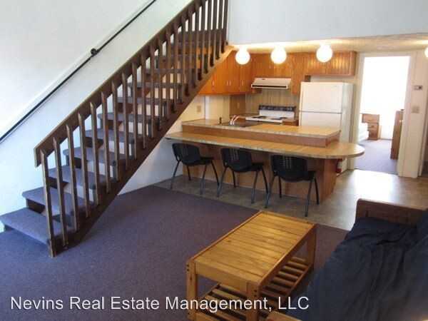 Building Photo - 728 Bellaire Ave