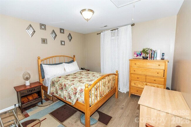 Building Photo - 2922 Deep Cove Dr NW