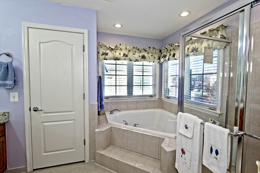 Building Photo - 4083 Walnut Cove Cir