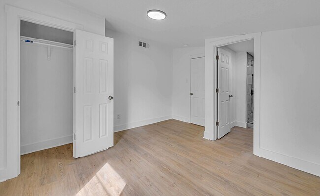 Building Photo - Spacious 4BD 2BA Home in Waco