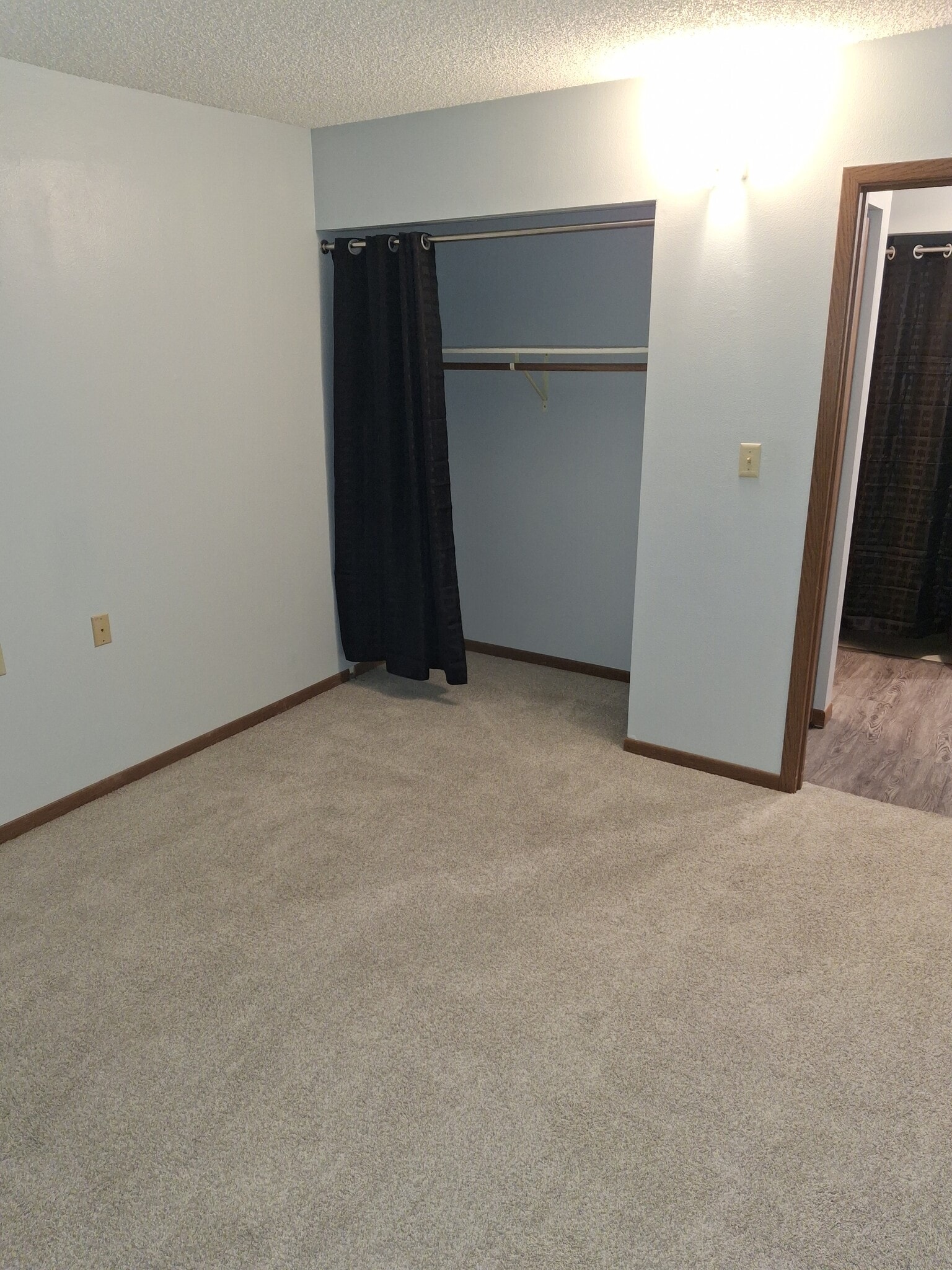 Building Photo - 340 S Rowe Ln