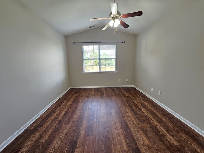 Building Photo - 310 Cabot Hill Ln