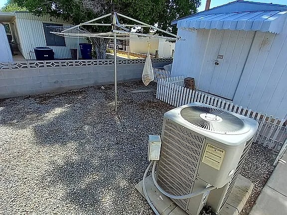 Building Photo - 2063 S Coyote Ave