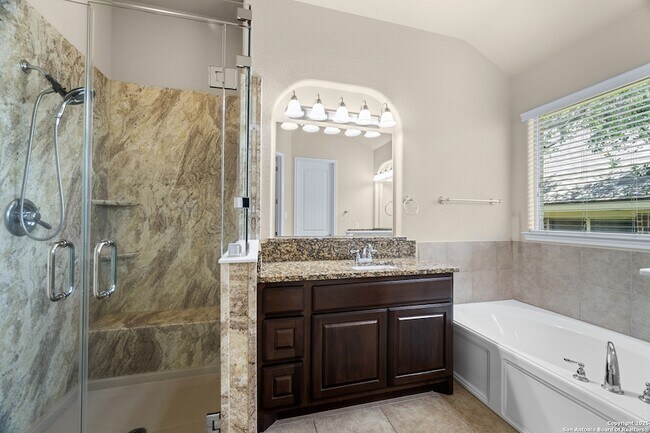 Building Photo - 723 Viento Point