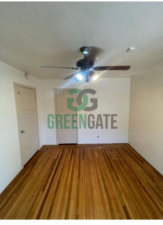 Building Photo - 3 BEDROOM 1 BATH HOME IN MODESTO!!