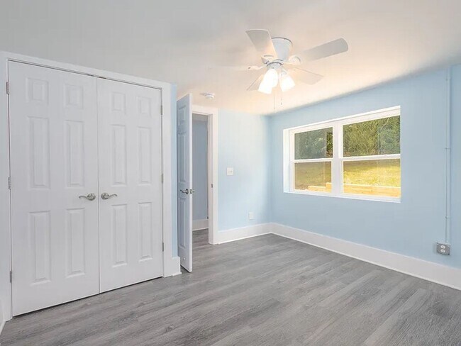 Building Photo - 2 Bedrooms • 2 Full Bathrooms • ~1,254?sq?ft • ~0.34-acre lot