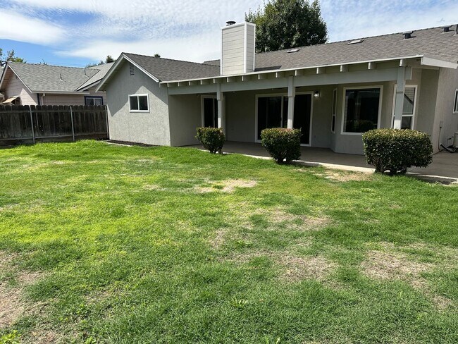 Building Photo - 2 WEEKS FREE RENT January Special - Beautiful newly remodeled home in Turlock