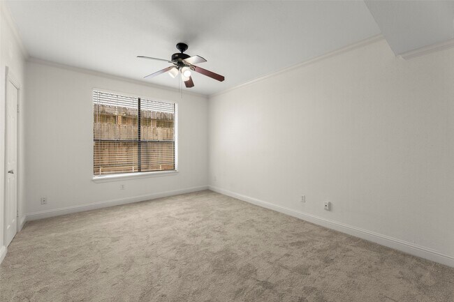 Building Photo - 1881 Bering Dr