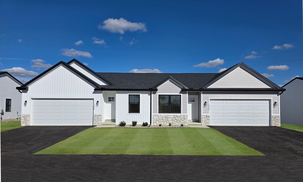 Building Photo - 8028 Memorial Hwy