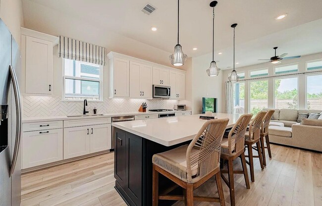 Building Photo - 15306 Spanish Ranchos Wy