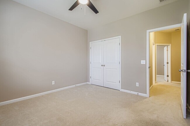 Building Photo - 2520 River Trail Dr
