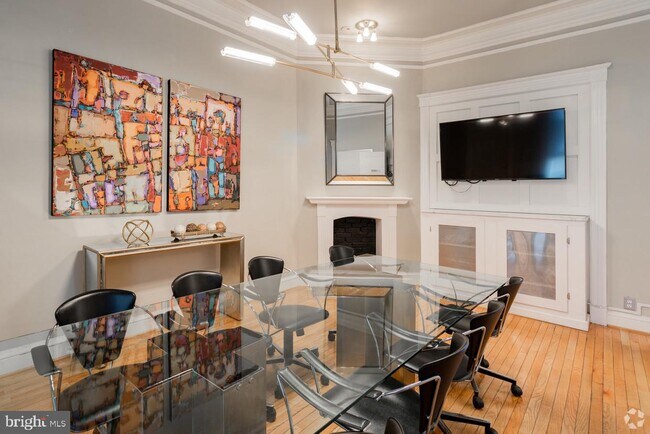 Building Photo - 1724 20th St NW