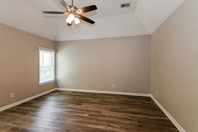 Building Photo - 1077 Cotton Row Cove