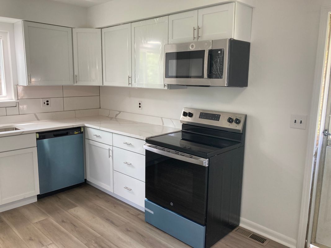 Building Photo - 7101 Reber Dr