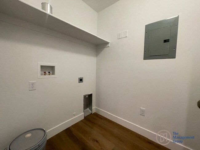 Building Photo - Cedar City Townhome!