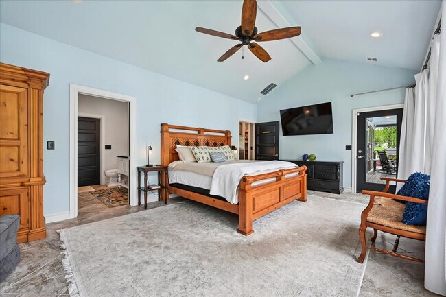 Building Photo - 1115 Red Bud Dr