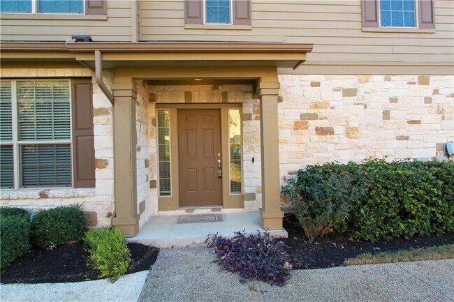 Building Photo - 3101 Davis Ln