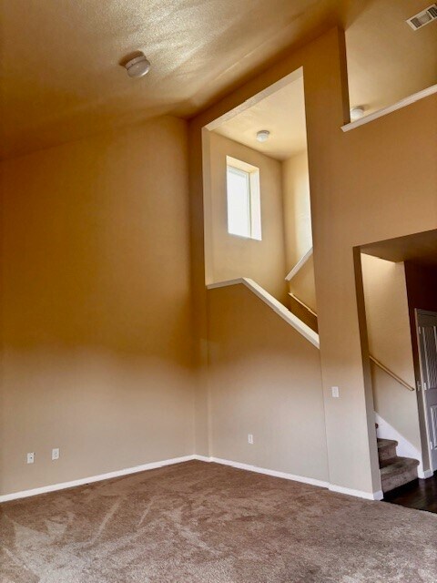 Building Photo - 223 Camellia Dr