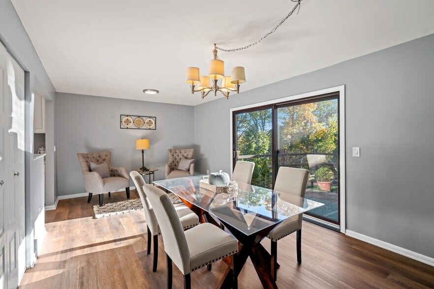 Building Photo - 238 Woodbridge Dr